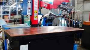 ماكينة اللحام الآلية